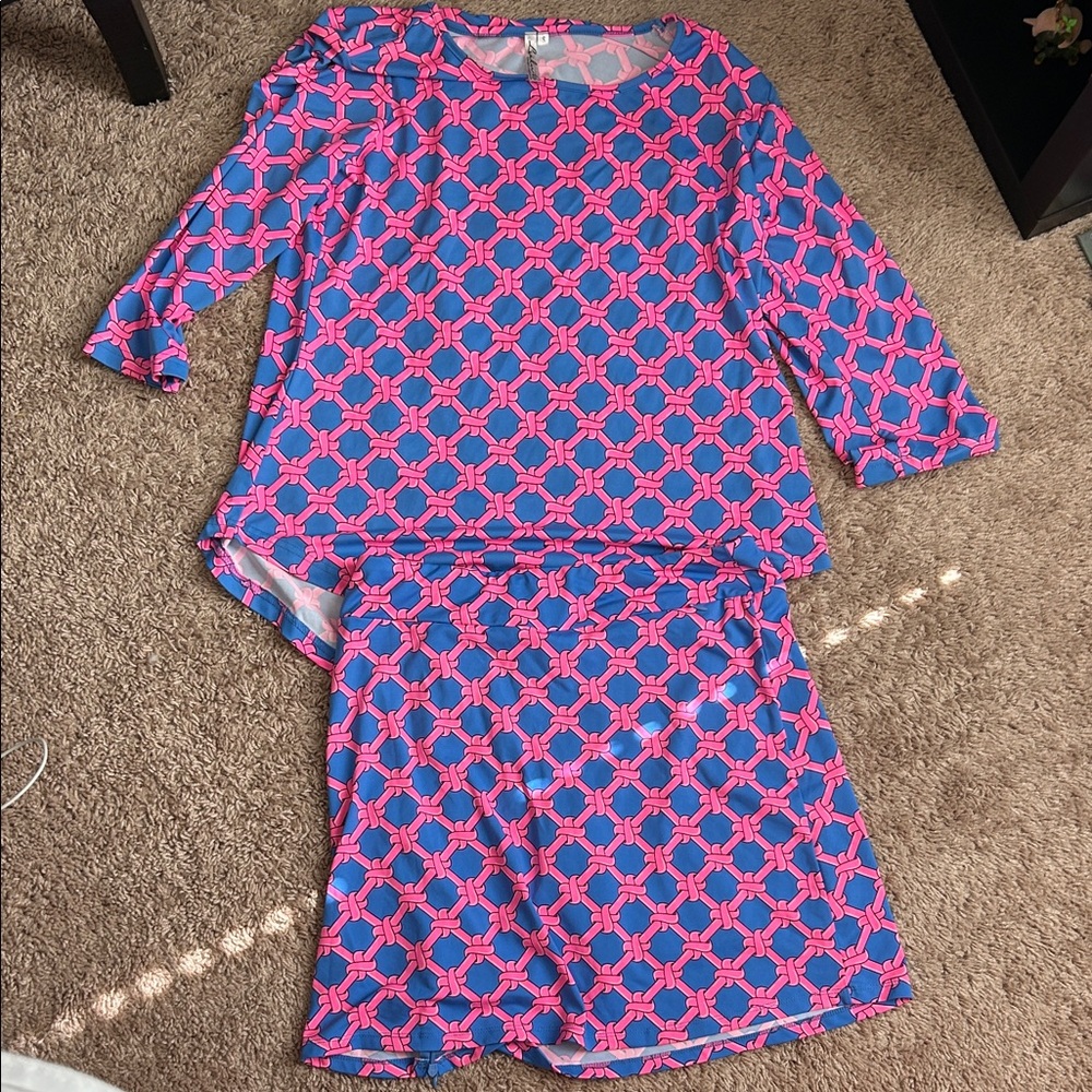 Lulu B two piece skort set, top size S, bottom XS, front and back zip pocket